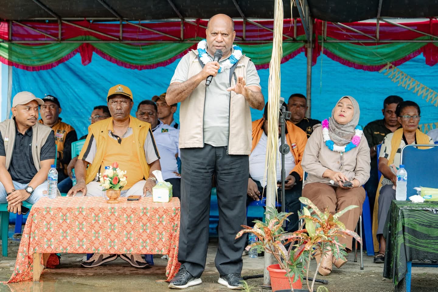 Air Mata dan Harapan di Sorendiweri: Rakyat Supiori Sambut MDF dengan Cinta dan Tekad